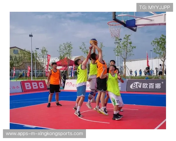 UFC对决前的火药味：对手赛前互飙狠话引爆赛场激情