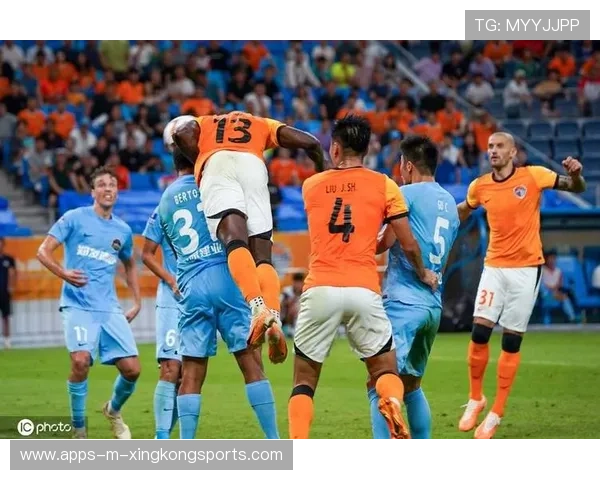 青岛海牛弧顶传导直逼禁区核心