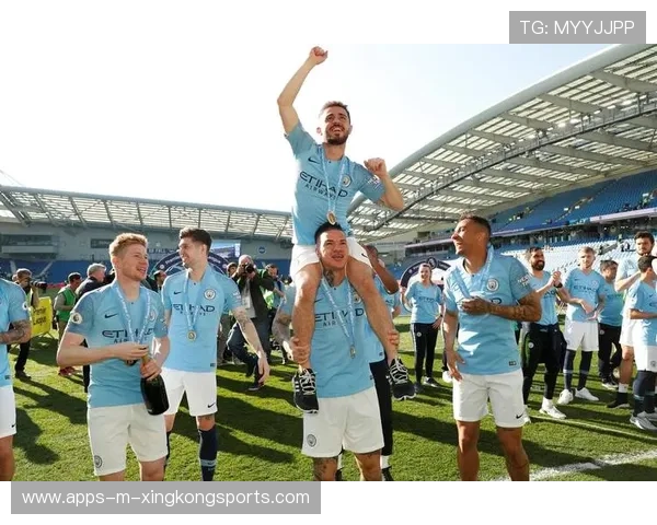 曼城利用宽度撕裂防线,进攻通道被打开