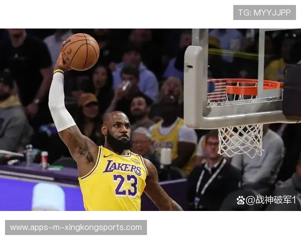 詹姆斯突破分球传播迅速,湖人攻势如虹